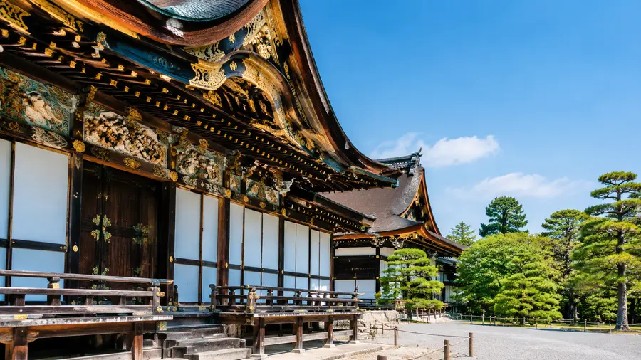 Exploring Ninomaru Palace & Gardens at Nijo Castle