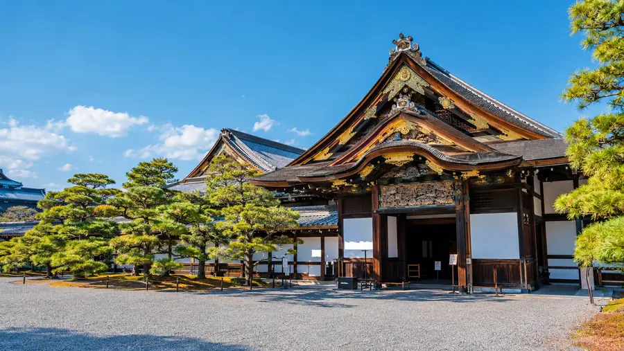 Exploring Ninomaru Palace & Gardens at Nijo Castle