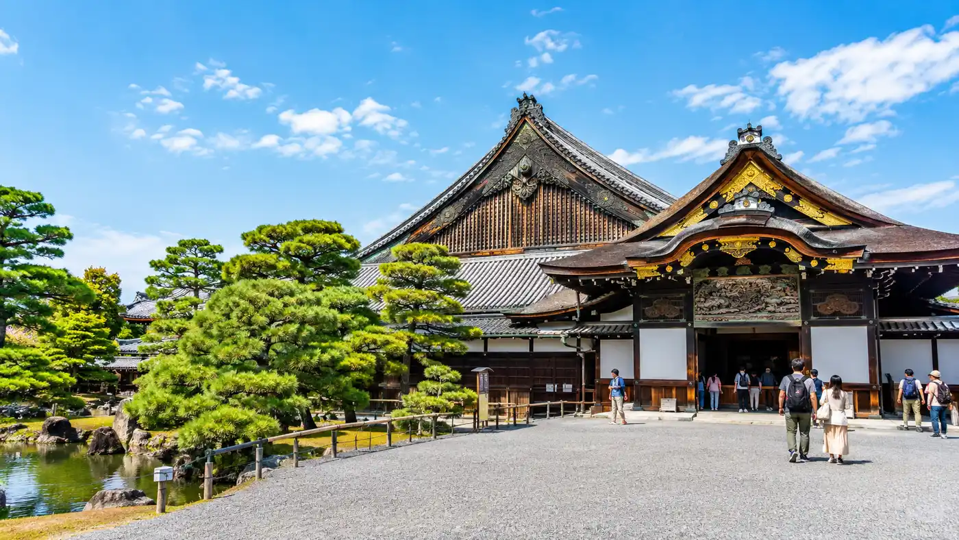 Exploring Ninomaru Palace & Gardens at Nijo Castle