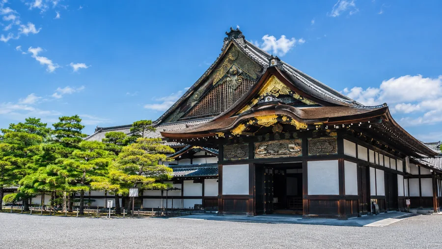 Nijo Castle in Kyoto Itinerary & Nearby Attractions